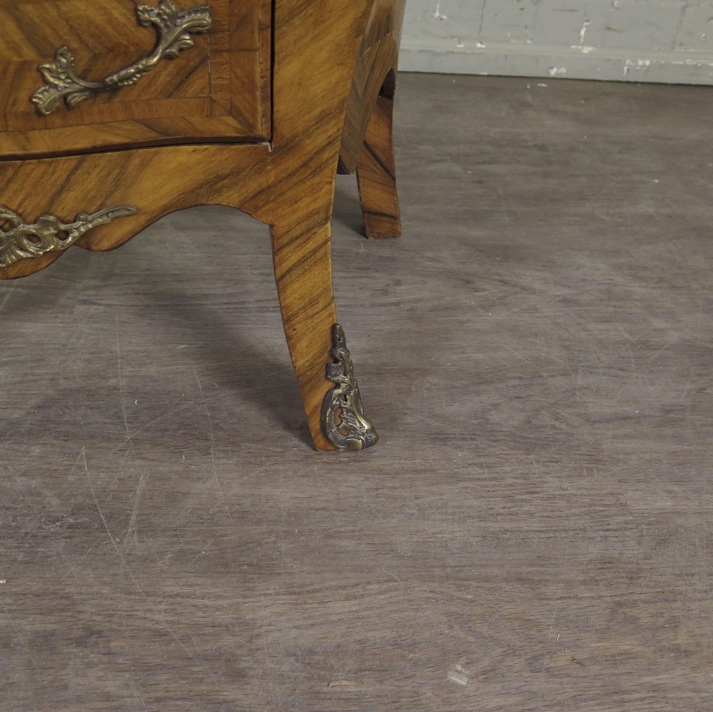 Kommode Neubarock Nussbaum 0,65 m