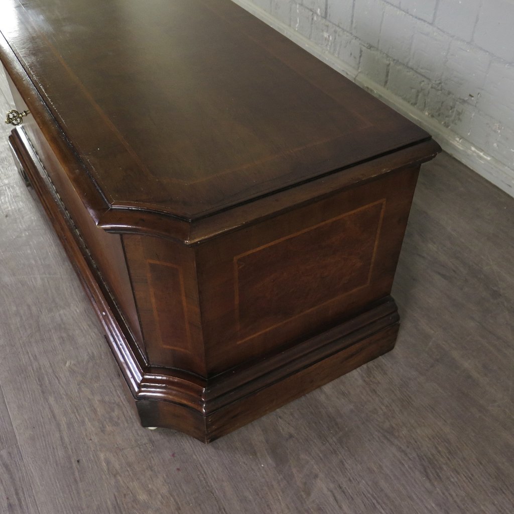 TV-Schrank TV-Möbel Neubarock Nussbaum 0,99 m