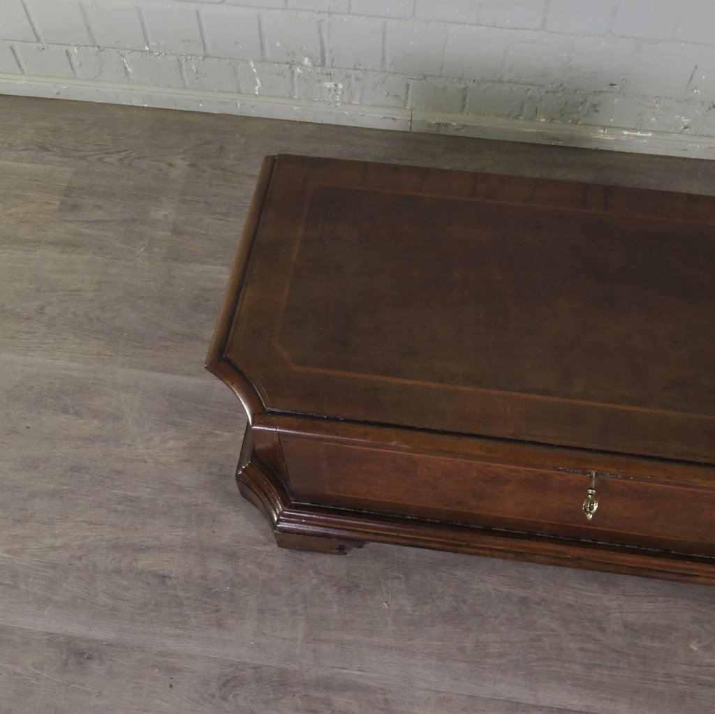 TV-Schrank TV-Möbel Neubarock Nussbaum 0,99 m