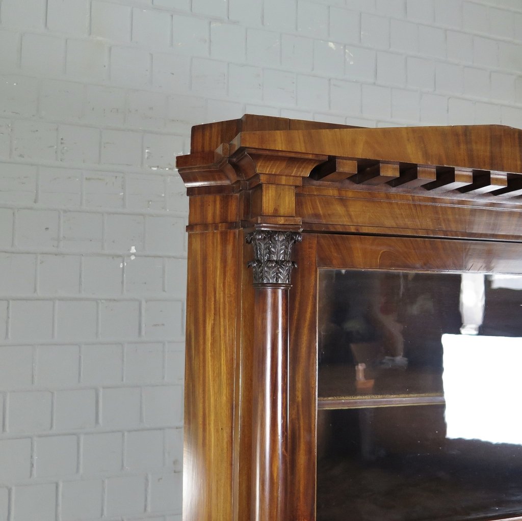 Eckschrank Eckvitrine Biedermeier 1815 Mahagoni