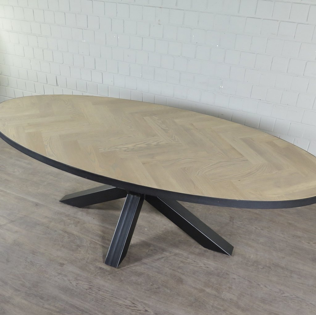Esstisch Tisch Eiche Oval 2,40 m x 1,10 m