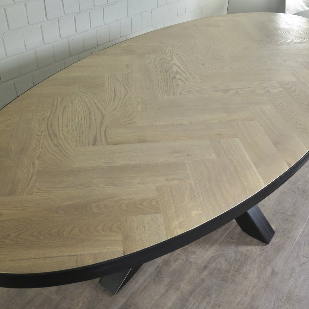 Esstisch Tisch Eiche Oval 2,40 m x 1,10 m