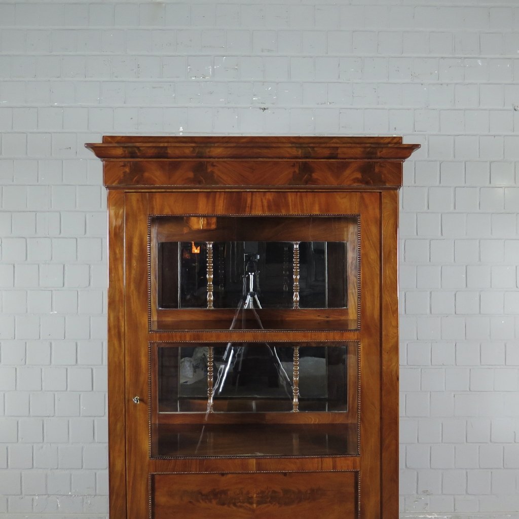 Vitrine Schaukasten Biedermeier 1830 Mahagoni