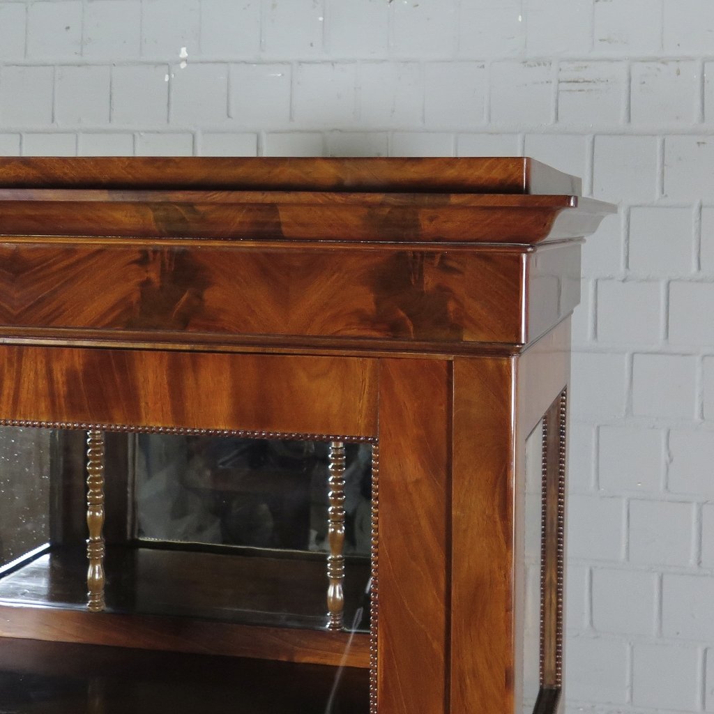 Vitrine Schaukasten Biedermeier 1830 Mahagoni
