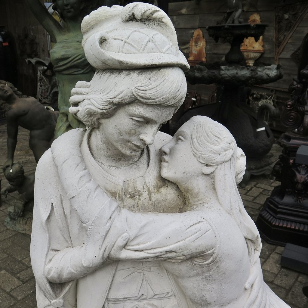 Dekoration Skulptur Beton Liebespaar Mittelalter 1,40 m