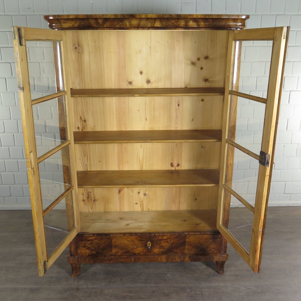 Vitrine Bücherschrank Biedermeier 1840 Nussbaum