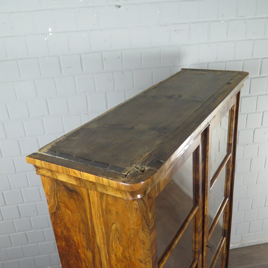 Vitrine Bücherschrank Biedermeier 1840 Nussbaum