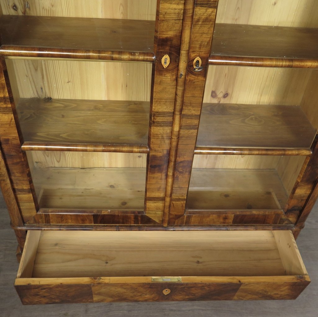 Vitrine Bücherschrank Biedermeier 1840 Nussbaum