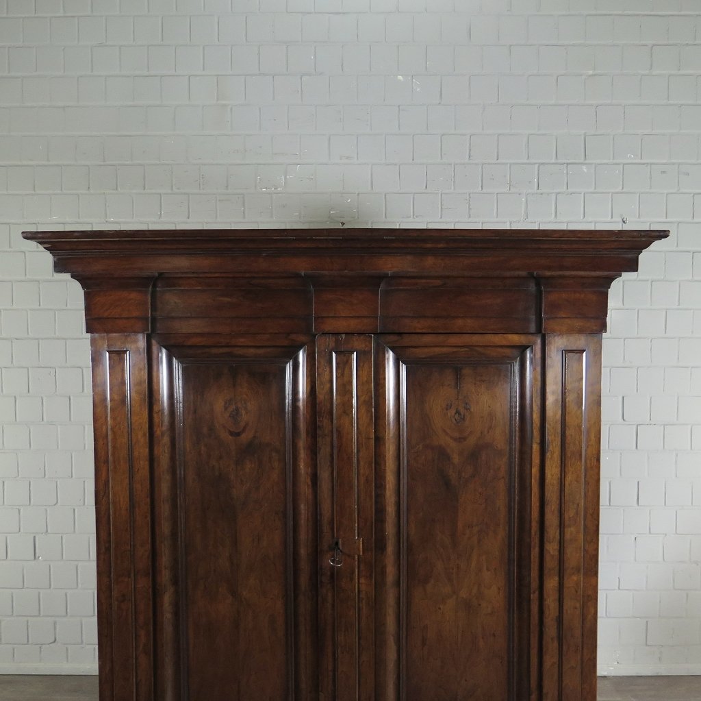 Kleiderschrank Schrank Barock 1780 Nussbaum