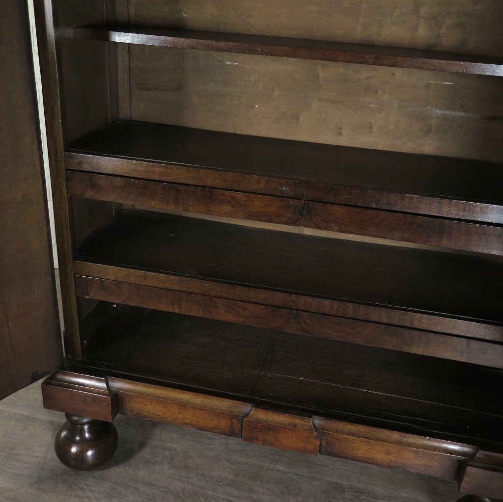 Kleiderschrank Schrank Barock 1780 Nussbaum