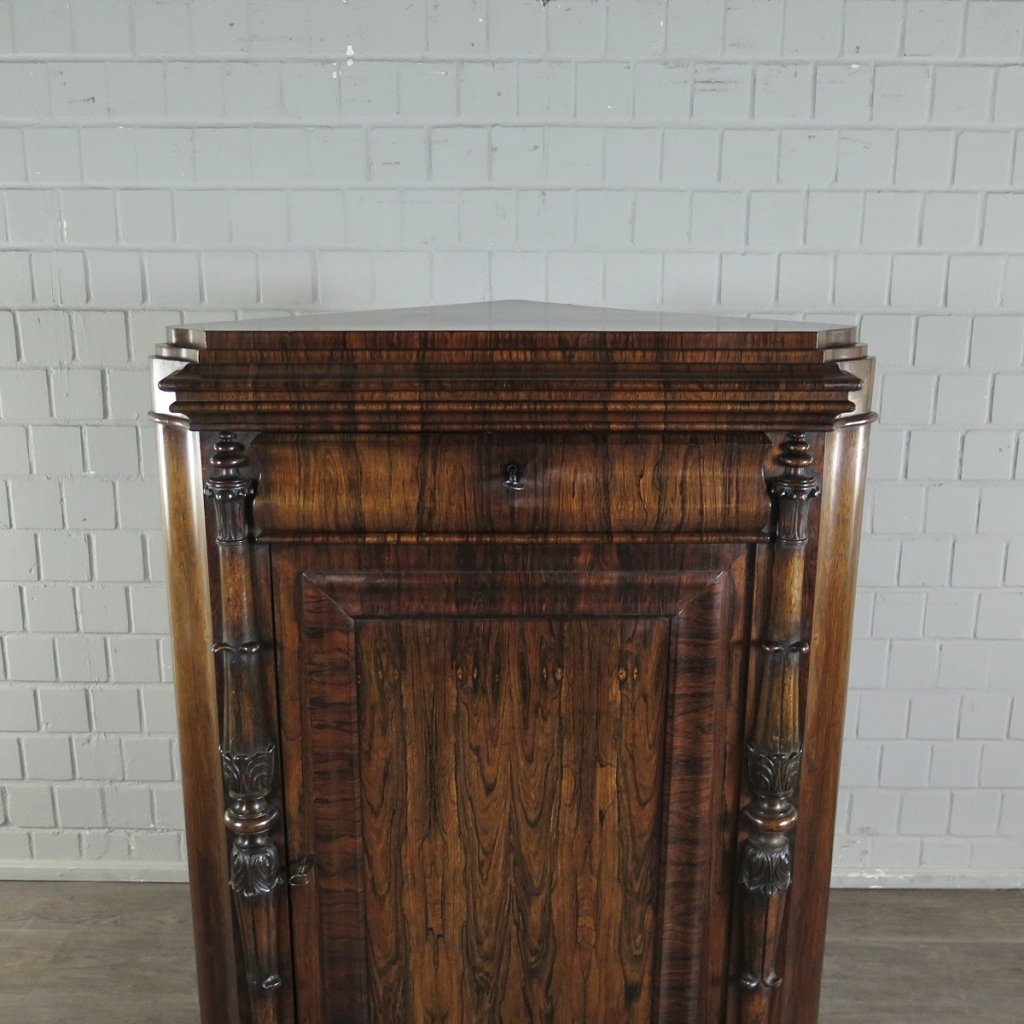 Eckschrank Schrank Historismus 1870 Nussbaum