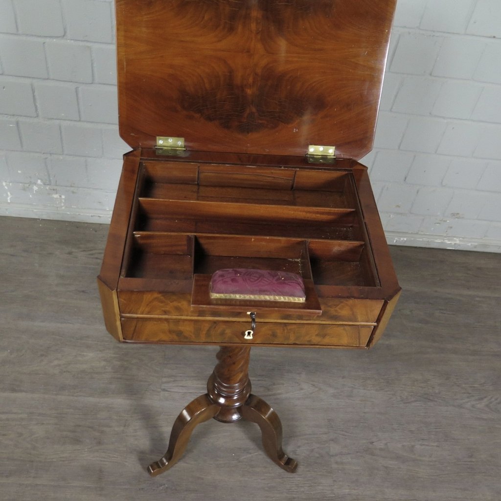 Nähtisch Biedermeier 1850 Mahagoni