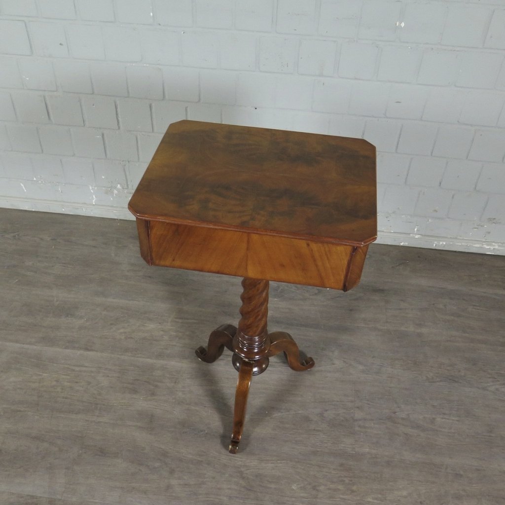 Nähtisch Biedermeier 1850 Mahagoni