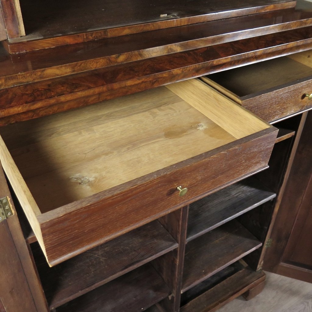 Schrank mit Aufsatz Biedermeier 1820 Mahagoni