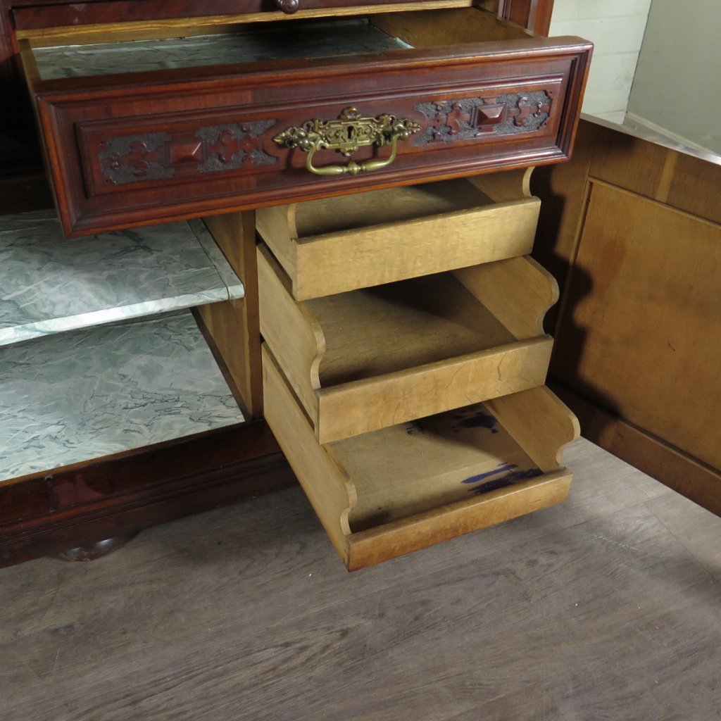 Buffetschrank Schrank Gründerzeit 1880 Nussbaum