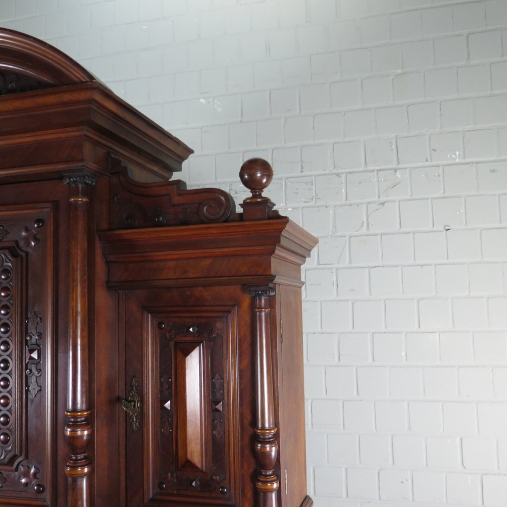 Buffetschrank Schrank Gründerzeit 1880 Nussbaum