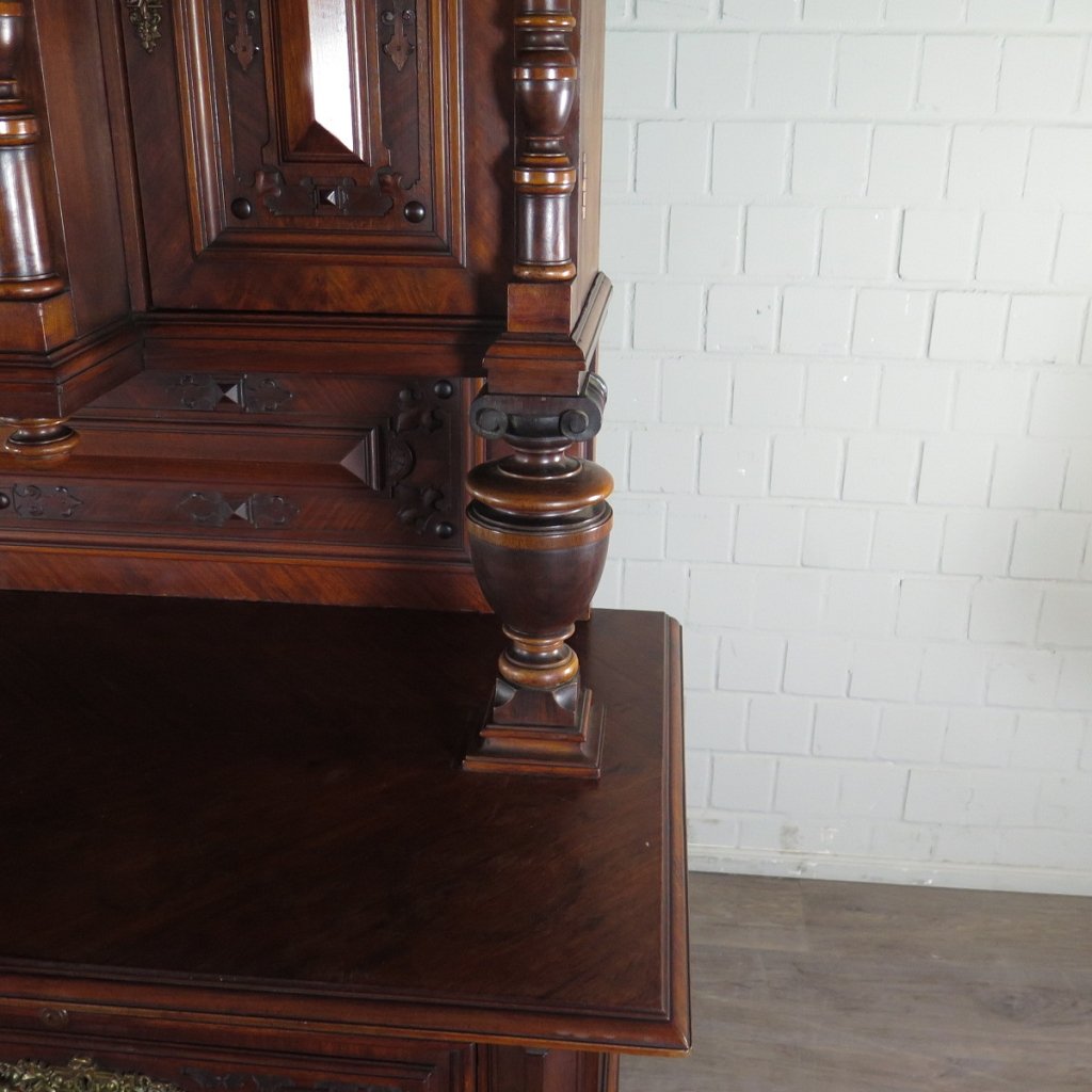 Buffetschrank Schrank Gründerzeit 1880 Nussbaum