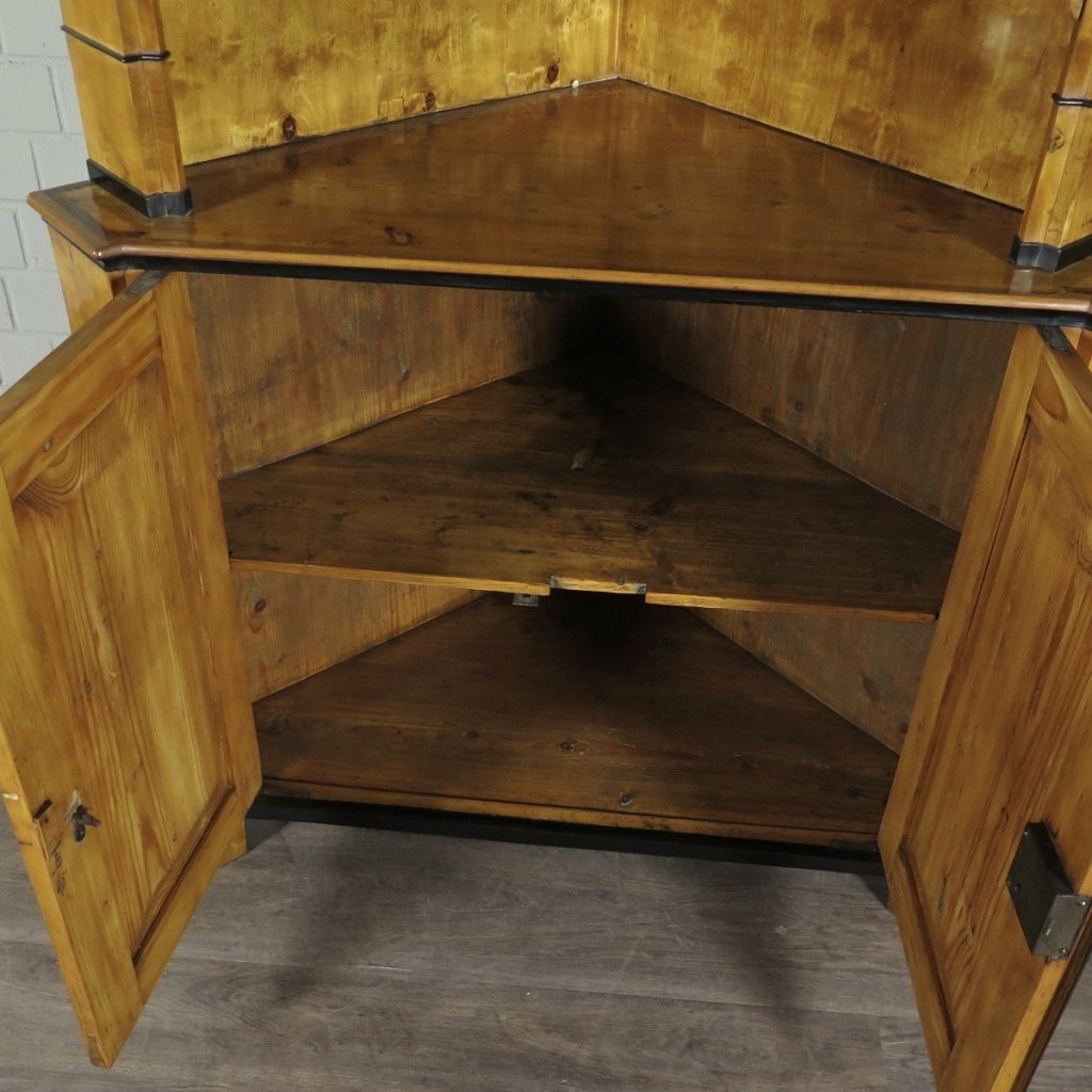 Eckschrank Eckvitrine Biedermeier 1830 Birke