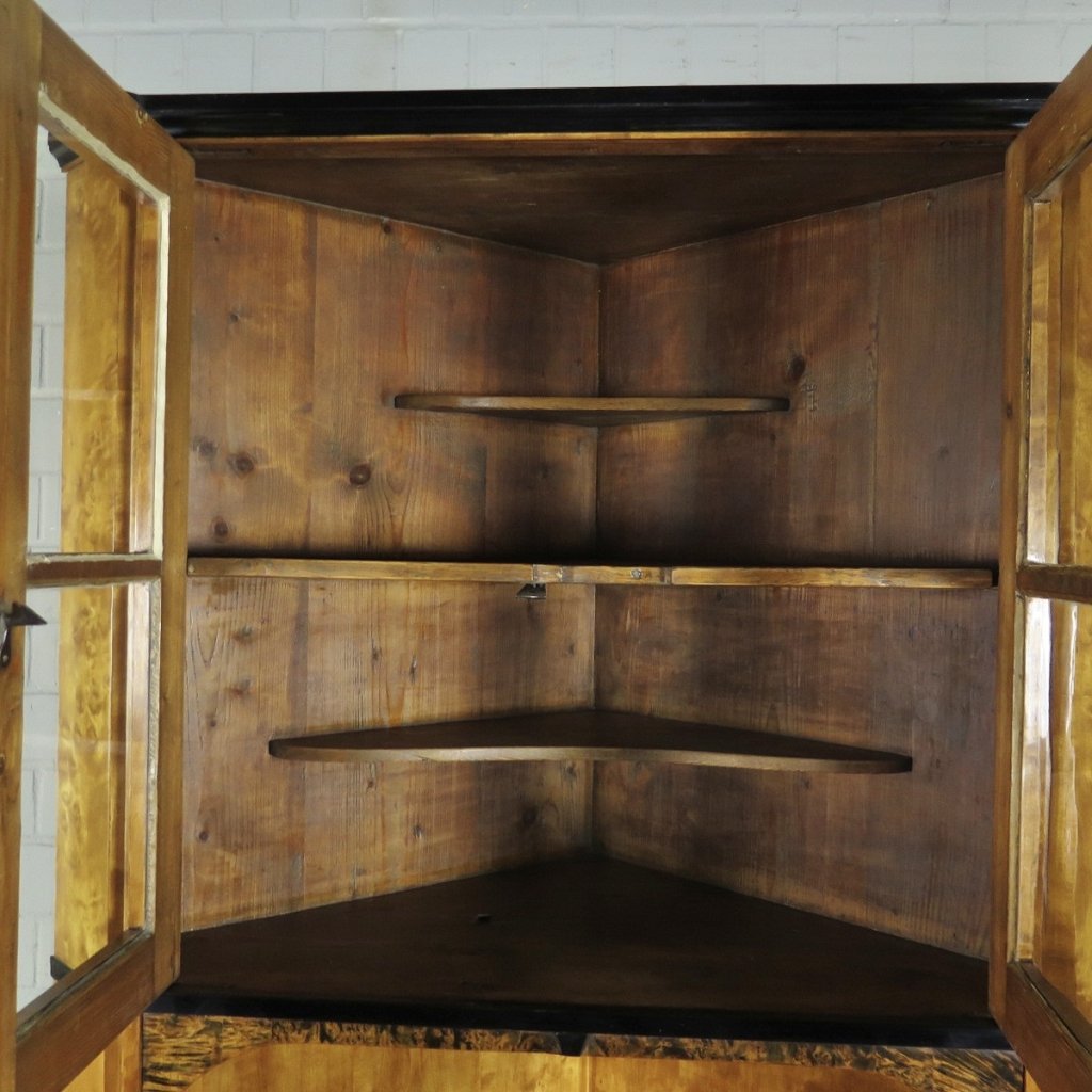 Eckschrank Eckvitrine Biedermeier 1830 Birke