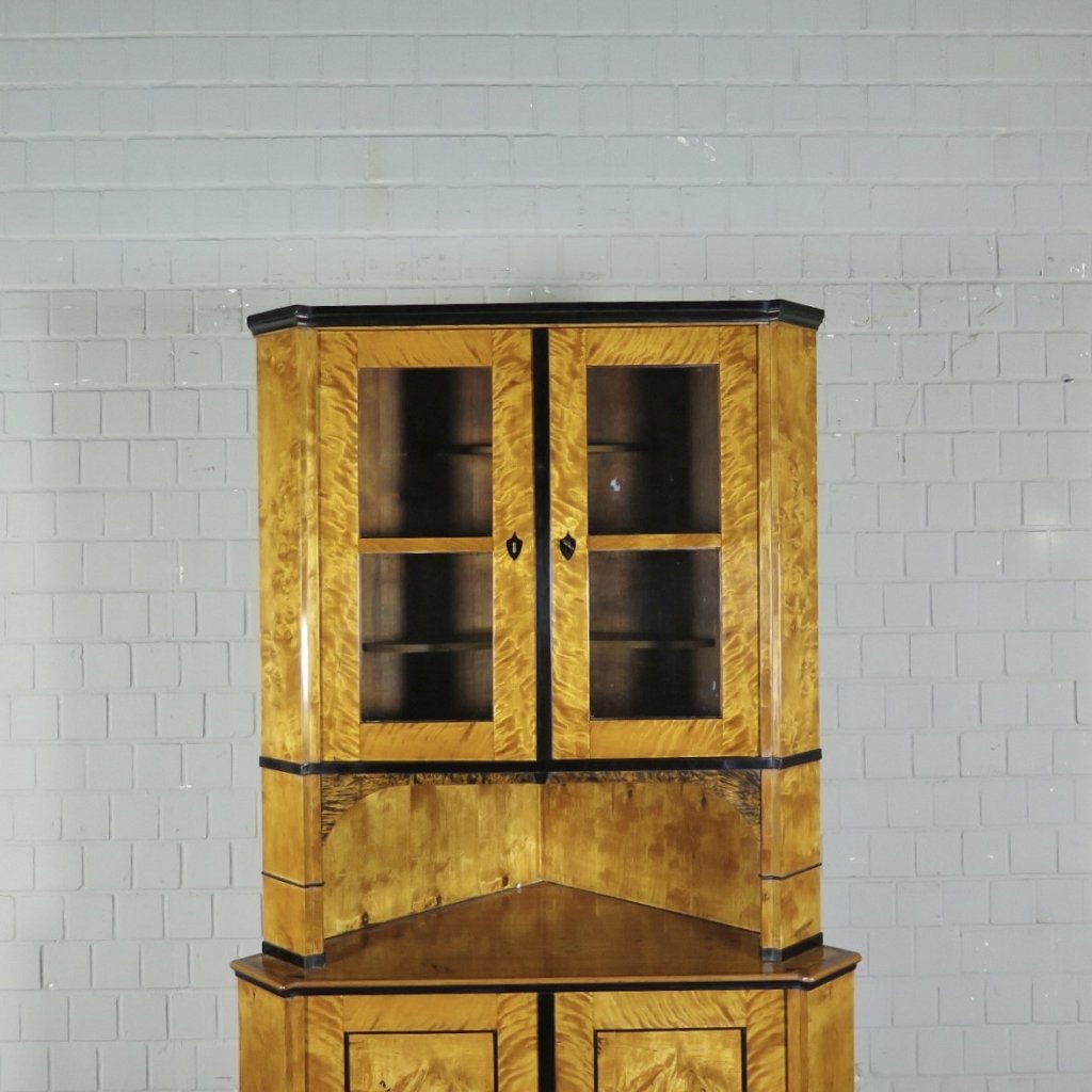 Eckschrank Eckvitrine Biedermeier 1830 Birke