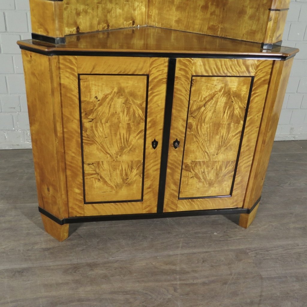 Eckschrank Eckvitrine Biedermeier 1830 Birke