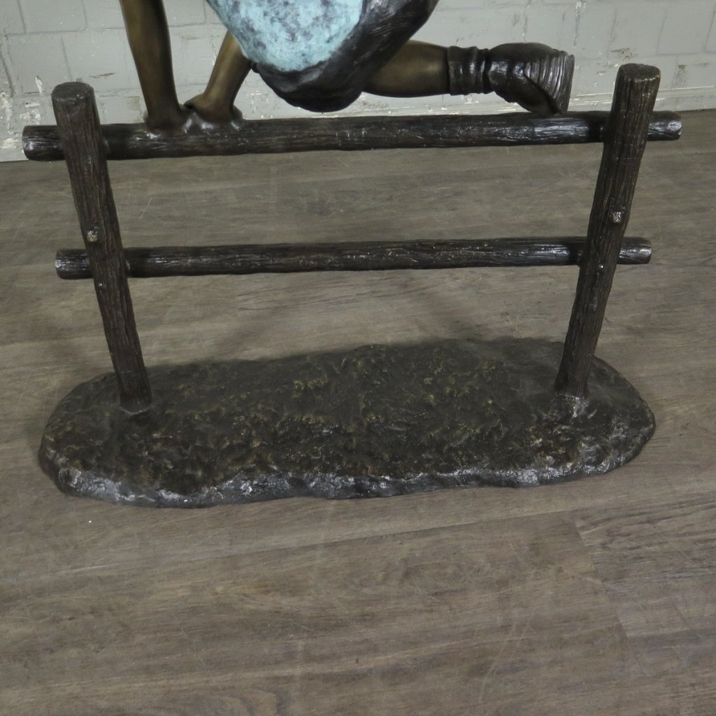Skulptur Junge Holzzaun Bronze 0,90 m