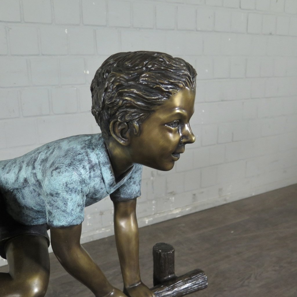 Skulptur Junge Holzzaun Bronze 0,90 m
