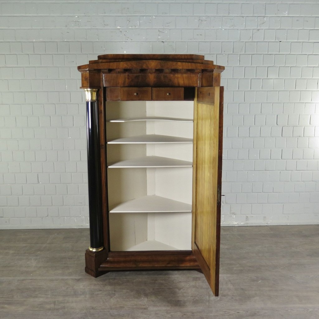 Eckschrank Eckvitrine Biedermeier 1815 Mahagoni
