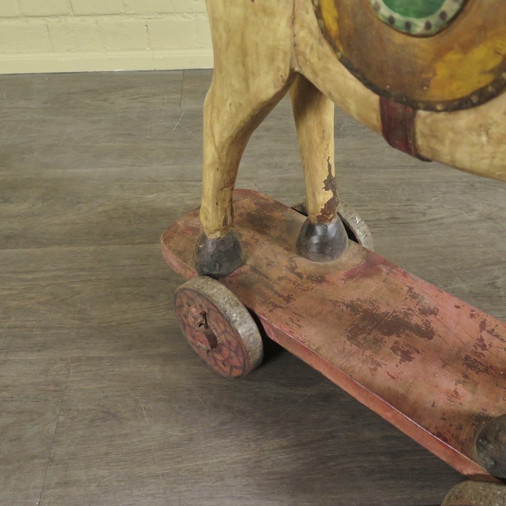 Pferd auf Rollen Holzpferd Rädertier Jugendstil 1910 Teakholz