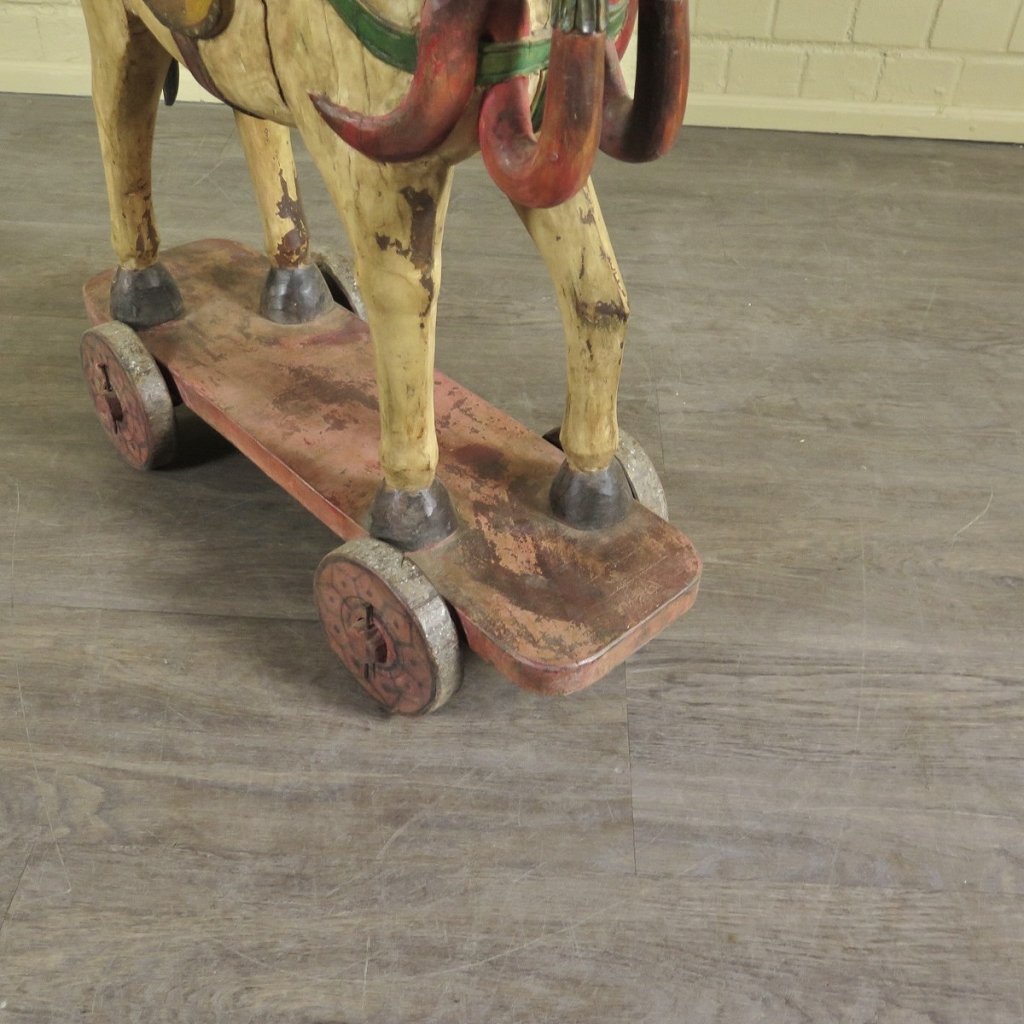 Pferd auf Rollen Holzpferd Rädertier Jugendstil 1910 Teakholz