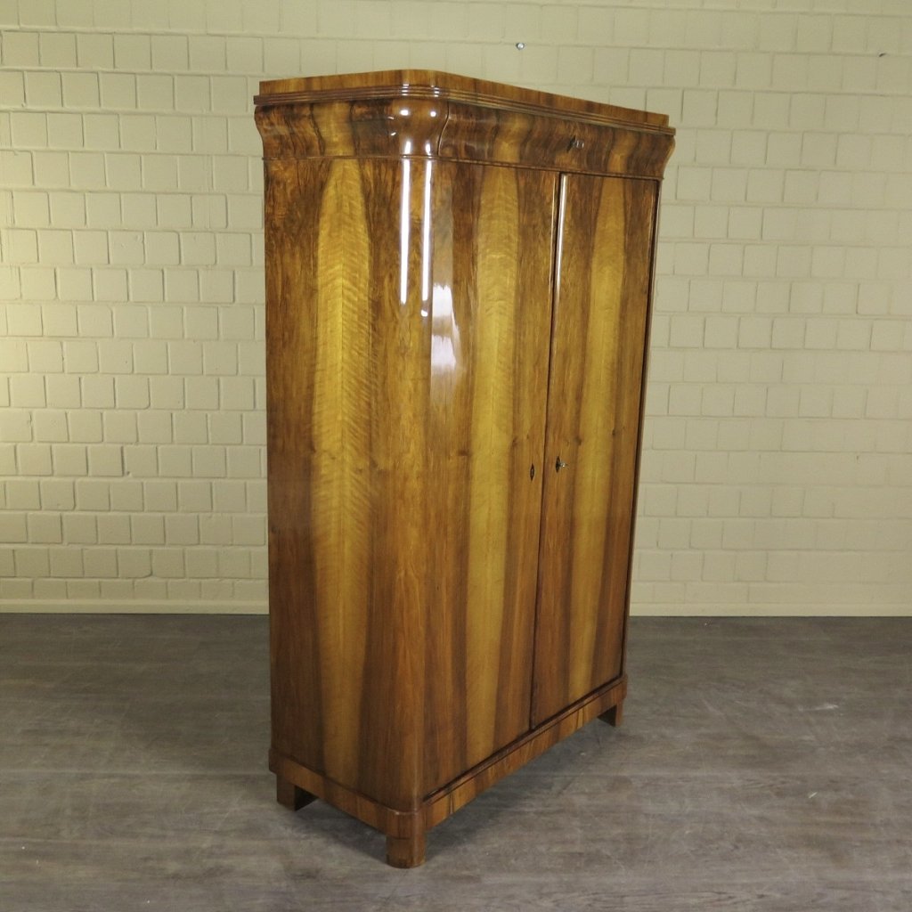 Kleiderschrank Schrank Biedermeier 1840 Nussbaum