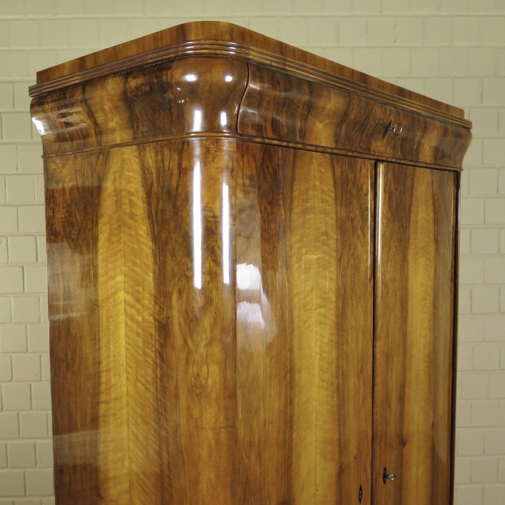 Kleiderschrank Schrank Biedermeier 1840 Nussbaum