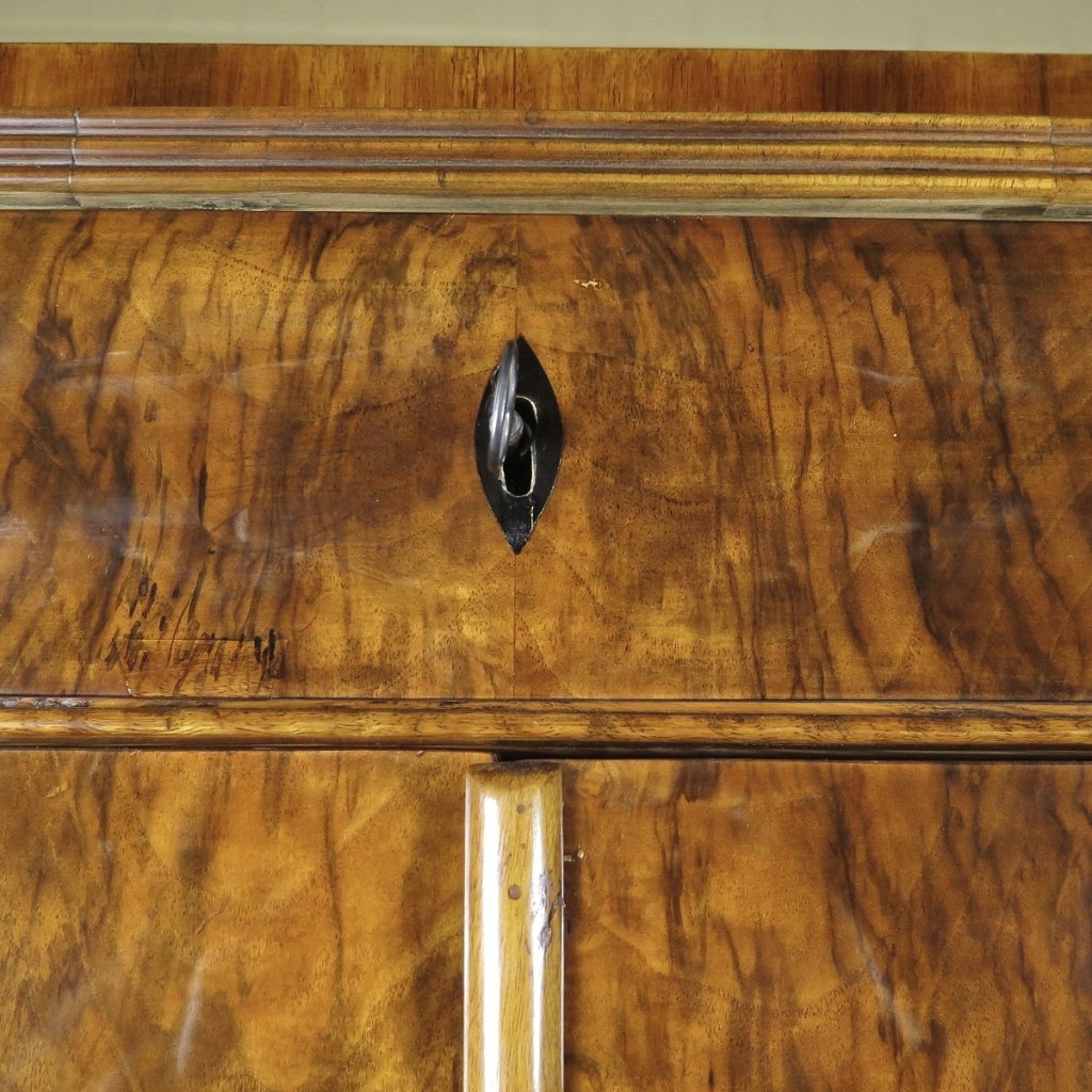 Kleiderschrank Schrank Biedermeier 1840 Nussbaum