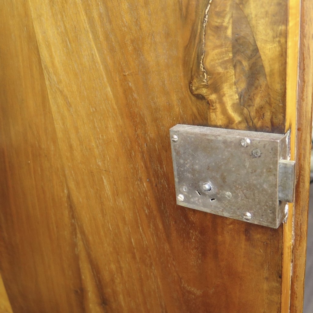 Kleiderschrank Schrank Biedermeier 1840 Nussbaum